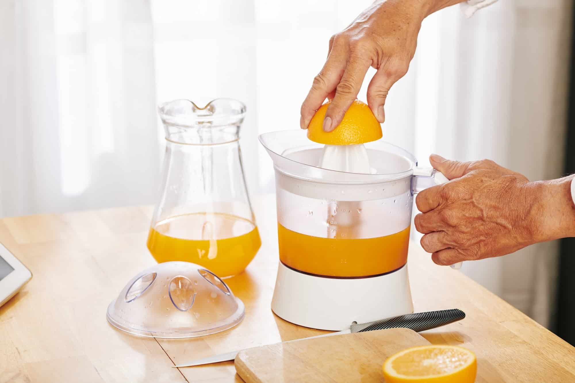 Manual Citrus Juicer, Glass Juice Press